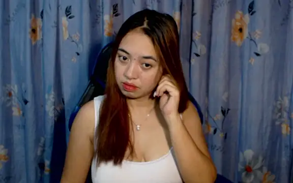 urlover_mae26 (F young) - taste me get me naked and play my pussy