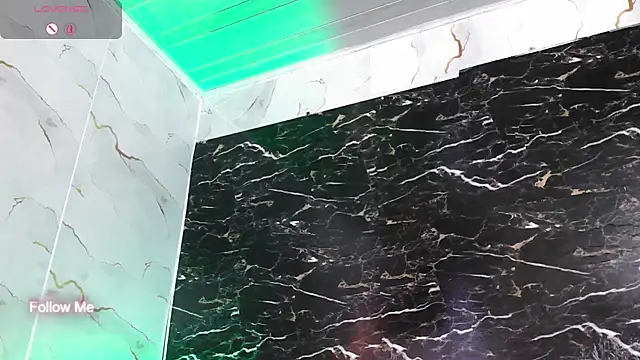 crislingery_dolli webcam