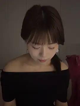 Nana-3 Live Webcam on Stripchat