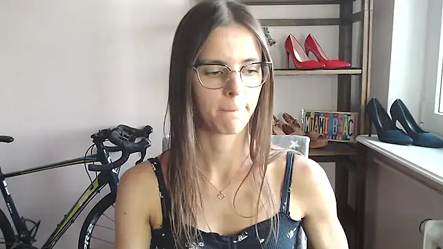 love_megi - Love_megi's free webcam - UK Sex Cams