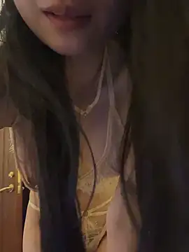 美女Xiaozuzongo1在线直播