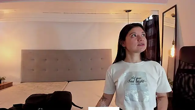 LindaCatalina_ webcam