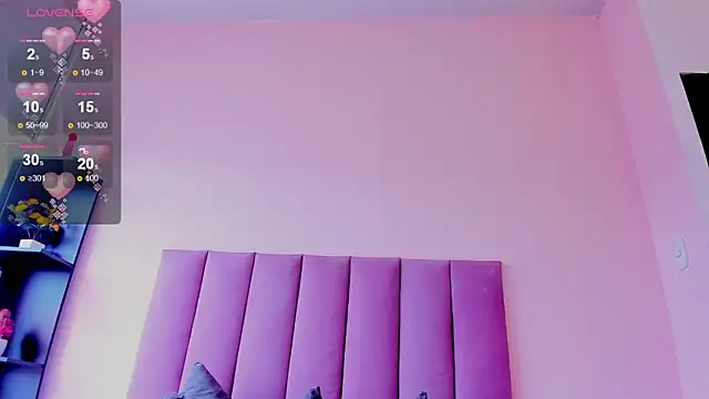 violet_myerrs webcam