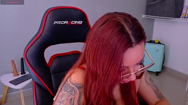 samantha_tattu webcam