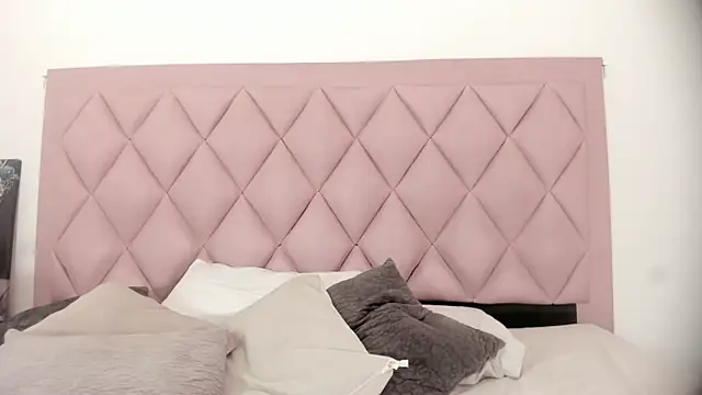 pretty_ariiel webcam