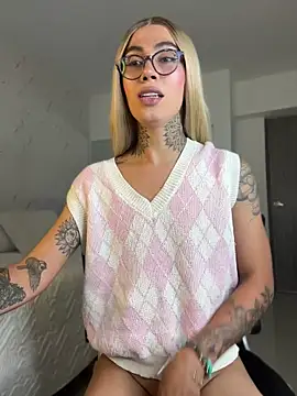 miss_tatiana_'s live cam