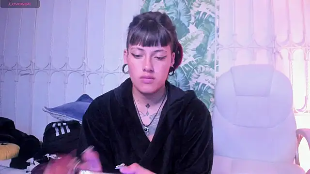 _sharlotte777 webcam