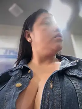 _Mia-Safety_Inspector webcam