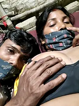 Indiandesicouple155 webcam