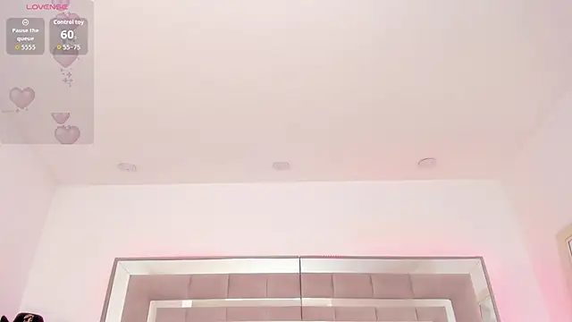 nicolle_foxy - Nicolle_foxy's free webcam - UK Sex Cams