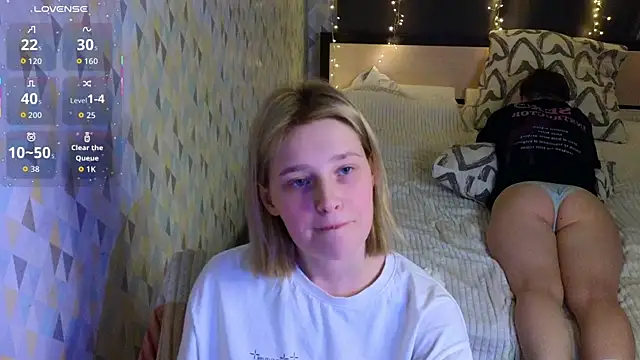 Girls_Fingers webcam