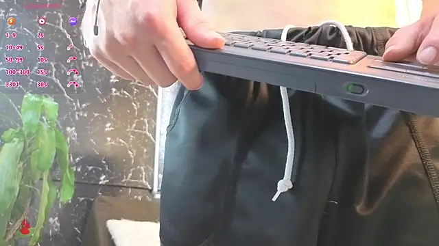 Alexander_ferre webcam