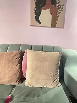 Webcam Model (Im_Luuu)  is live.Free join now!