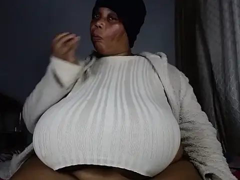 Lovelyboobs01 webcam