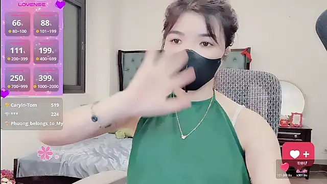 Caryln-Bun live sex cam