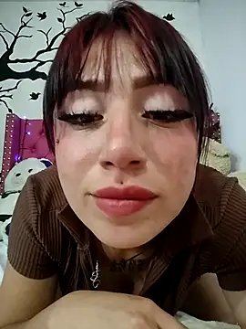 Kitty_Melodi live sex cam