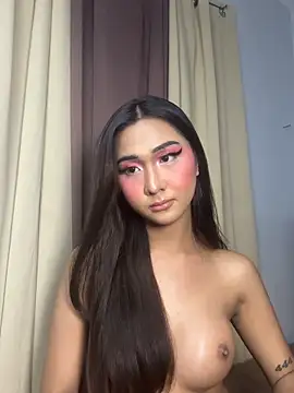 Diannellove Live Webcam on Stripchat