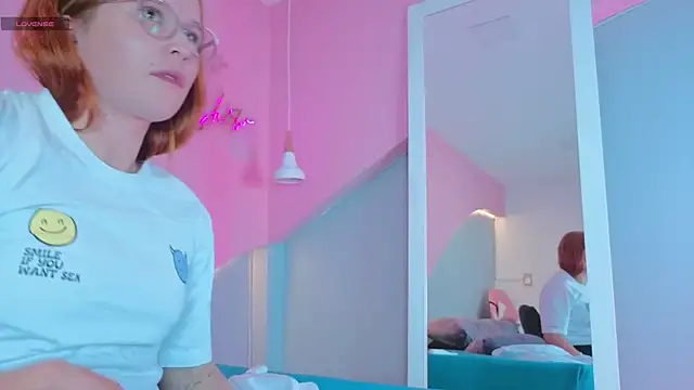 AllisonRoberts_ webcam