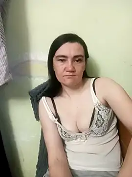 Webcam Model (AlissaSecret) is live