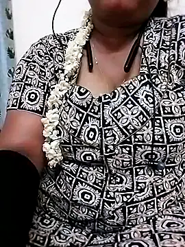 tamil_palkova_co... Live Webcam on Stripchat