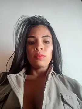 Astrid-- Live Webcam on Stripchat