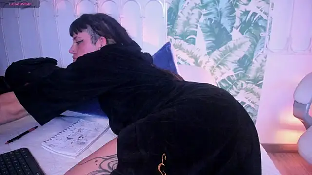 _sharlotte777 webcam