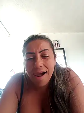 Webcam Model (maynor_1998)  is live.Free join now!