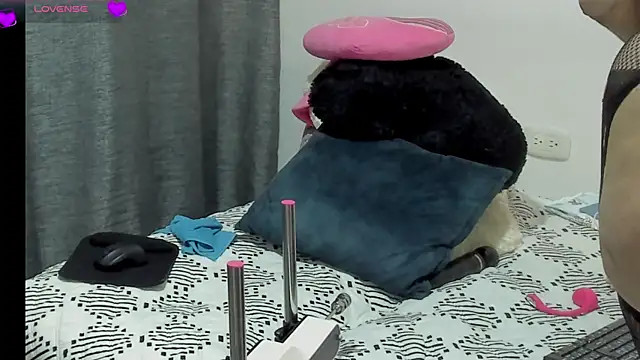 brendaxiomy - BrendaXiomy's free webcam - UK Sex Cams