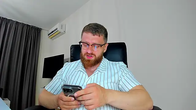 Findom_guy webcam