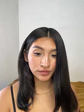 Webcam Model (Sexyedith09)  is live.Free join now!