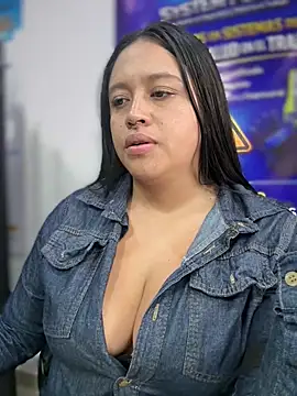 _Mia-Safety_Inspector webcam