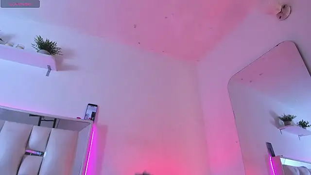 Darlyn_tenderhot__ webcam