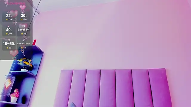 violet_myerrs webcam