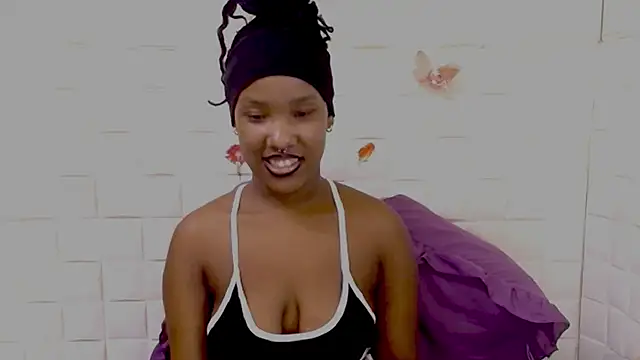 EroticSexyPrada webcam