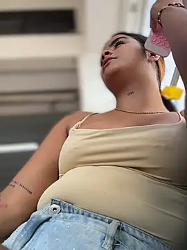 Kaily_Sweet16 webcam