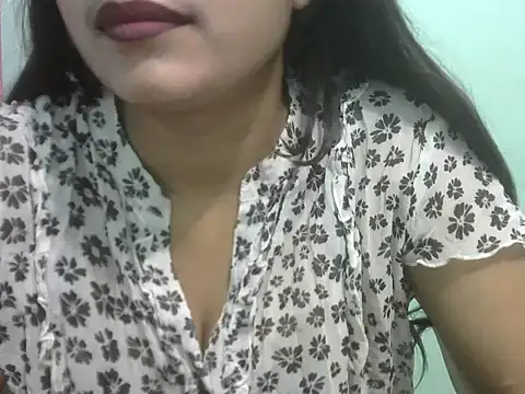 Lovely-Pandey webcam