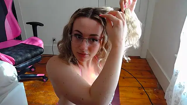 switchykitty - Switchykitty's free webcam - UK Sex Cams