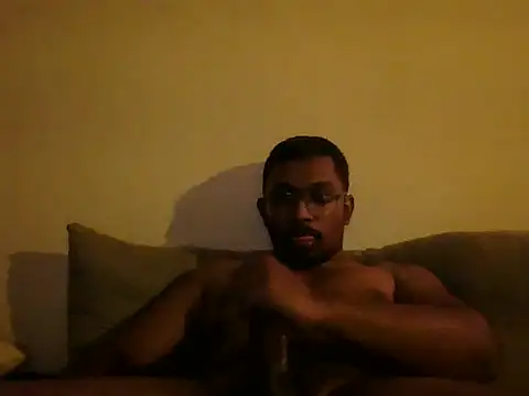 lookingforwomentofukchenn - Lookingforwomentofukchenn's free webcam - UK Sex Cams