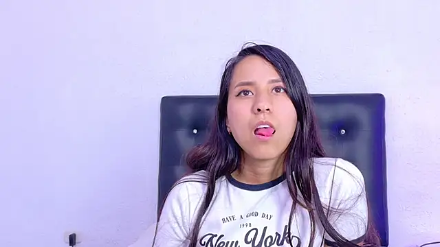 Skinny_hottie18 webcam