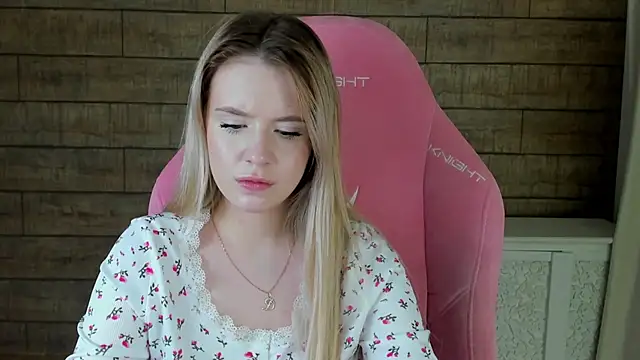 MilanaBalmain webcam