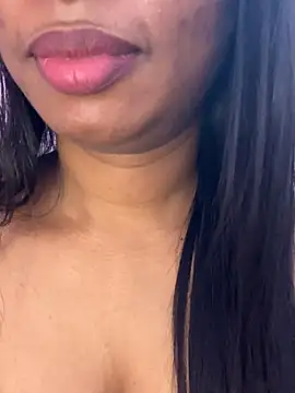 tamil_Aarathi webcam