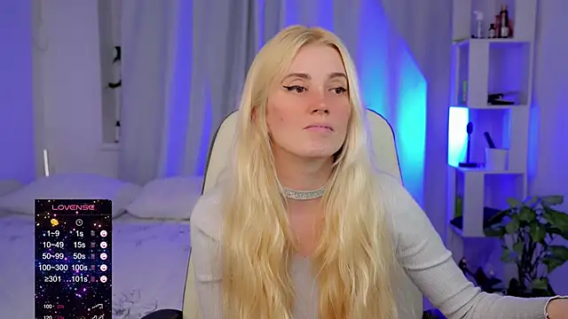 super_peach_stream11 - Super_peach_stream11's free webcam - UK Sex Cams