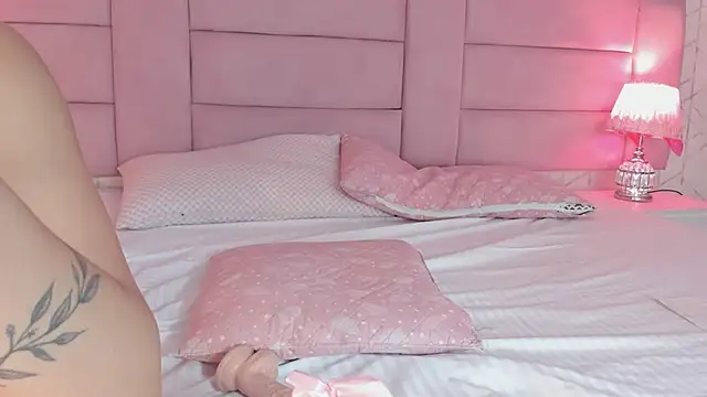 victorialasse - VictoriaLasse's free webcam - UK Sex Cams