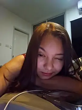 Natural_Asian_Girl's room