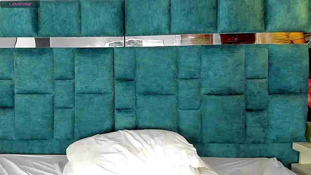 _bonnyandclyde - _bonnyandclyde's free webcam - UK Sex Cams