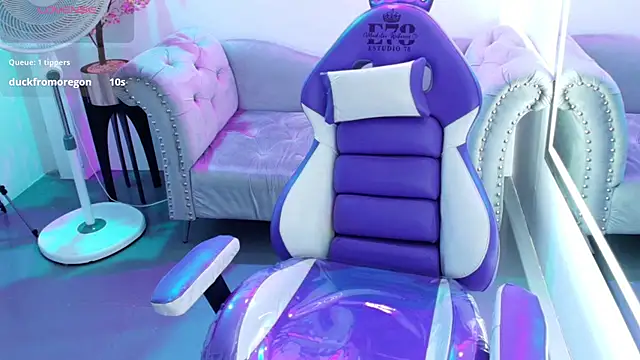 Victoria__doll webcam