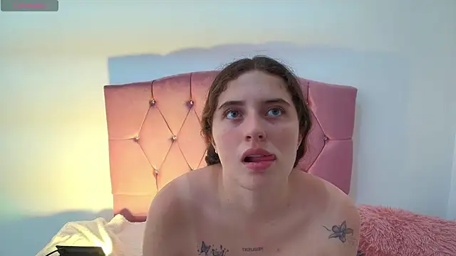 cherry_boomxx - Cherry_Boomxx's free webcam - UK Sex Cams