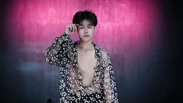 queen-vibe - Queen-Vibe's free webcam - UK Sex Cams