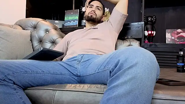 matteosantos - Matteosantos's free webcam - UK Sex Cams