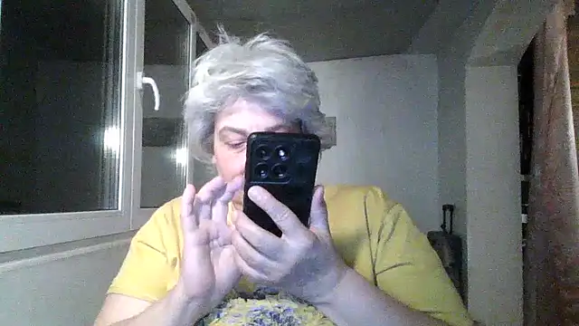 ExquisiteMature webcam